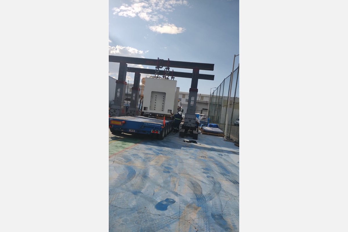 Riggers Group — Corona industrial de 40 toneladas
